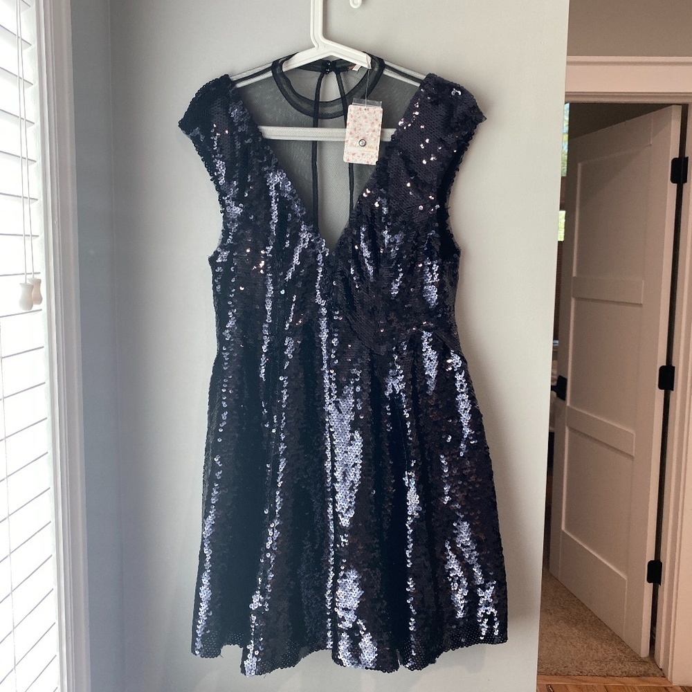 Free People Dance Til Dawn Black Sequined Mini Dress Size Small NWT (runs big) - Picture 4 of 10
